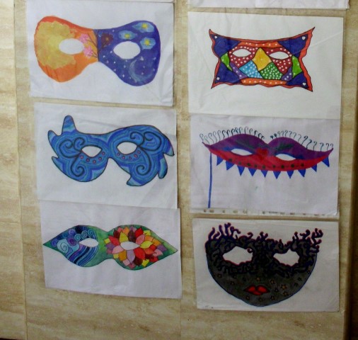 Expozitia masti,blazoane,scene medievale